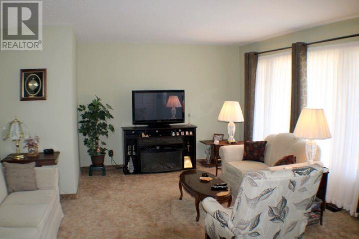 52 Grandview AVE E, Sault Ste Marie, Ontario, P6B3V8 — Photo 15