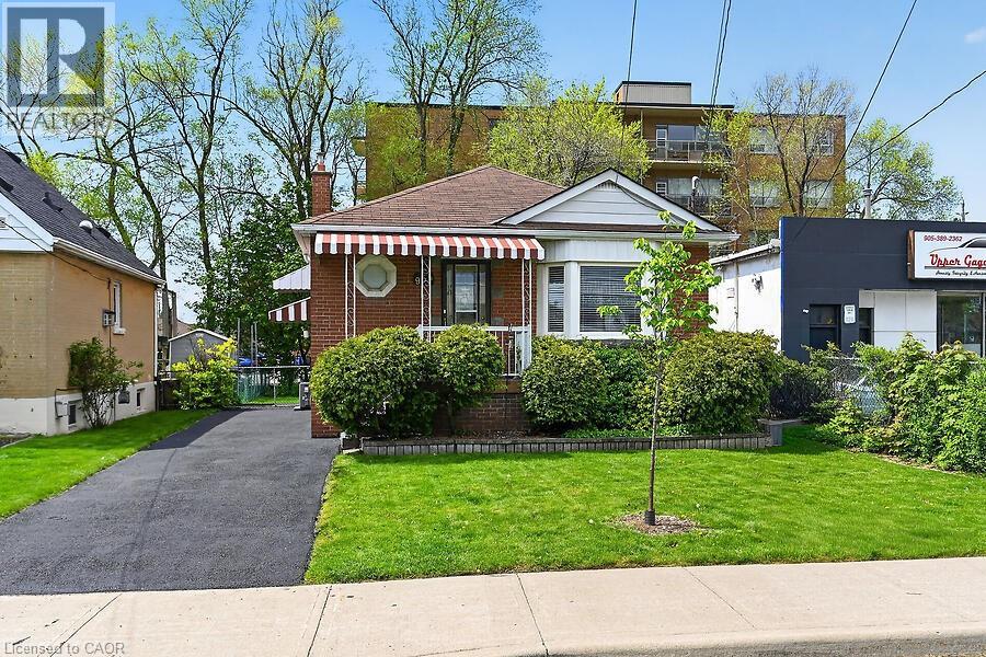 954 QUEENSDALE Avenue E, Hamilton, Ontario, L8T1H6 — Photo 8