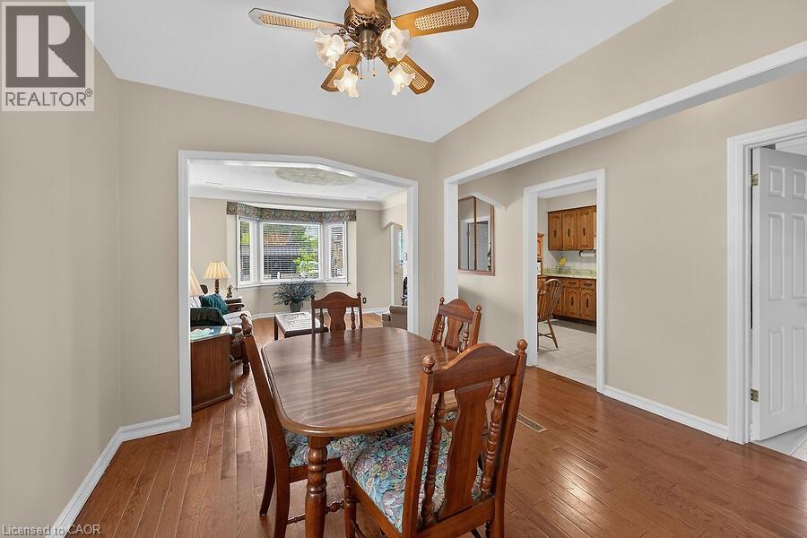 954 QUEENSDALE Avenue E - 17