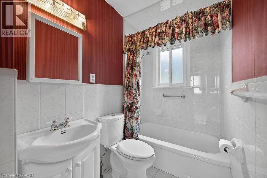 954 QUEENSDALE Avenue E, Hamilton, Ontario, L8T1H6 — Photo 32