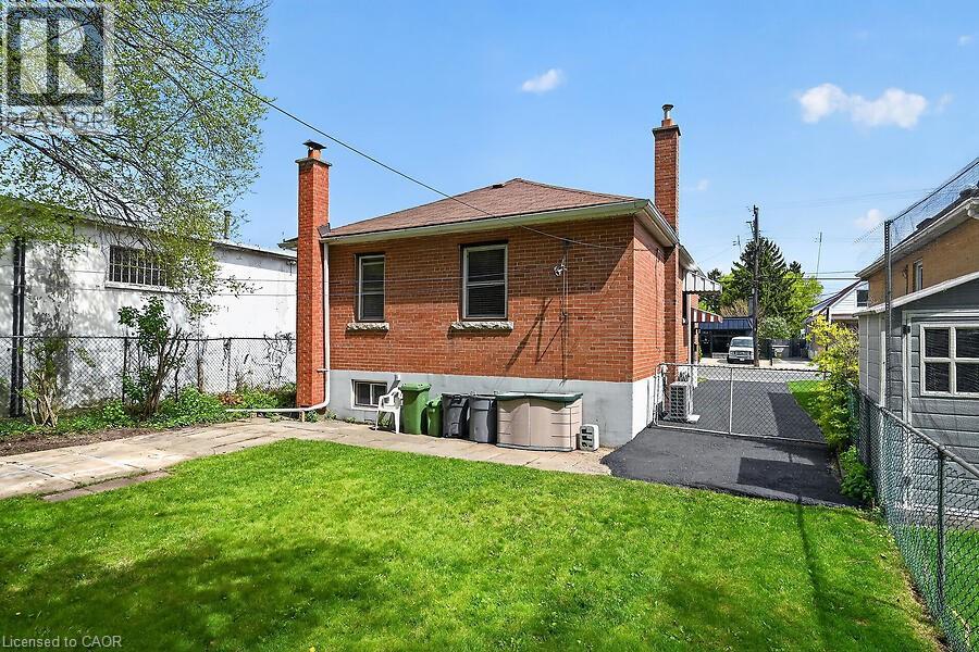 954 QUEENSDALE Avenue E - 46