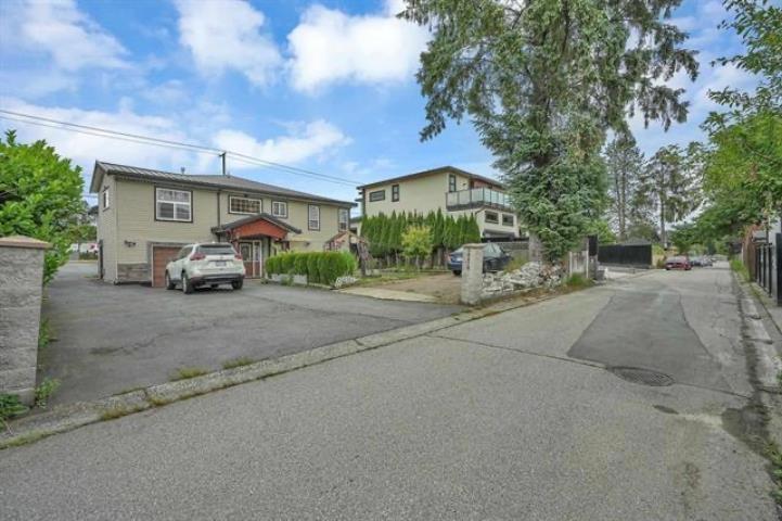 14478 88 Avenue - main photo