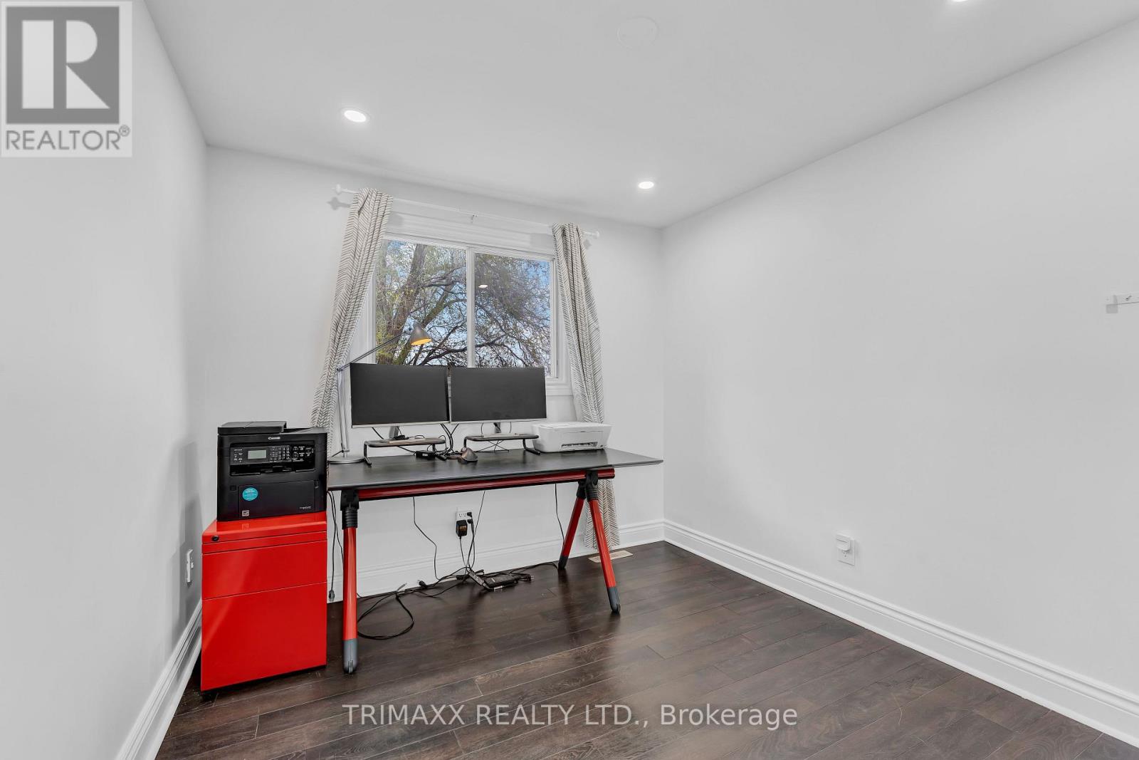 103 ROBIN COURT - 26