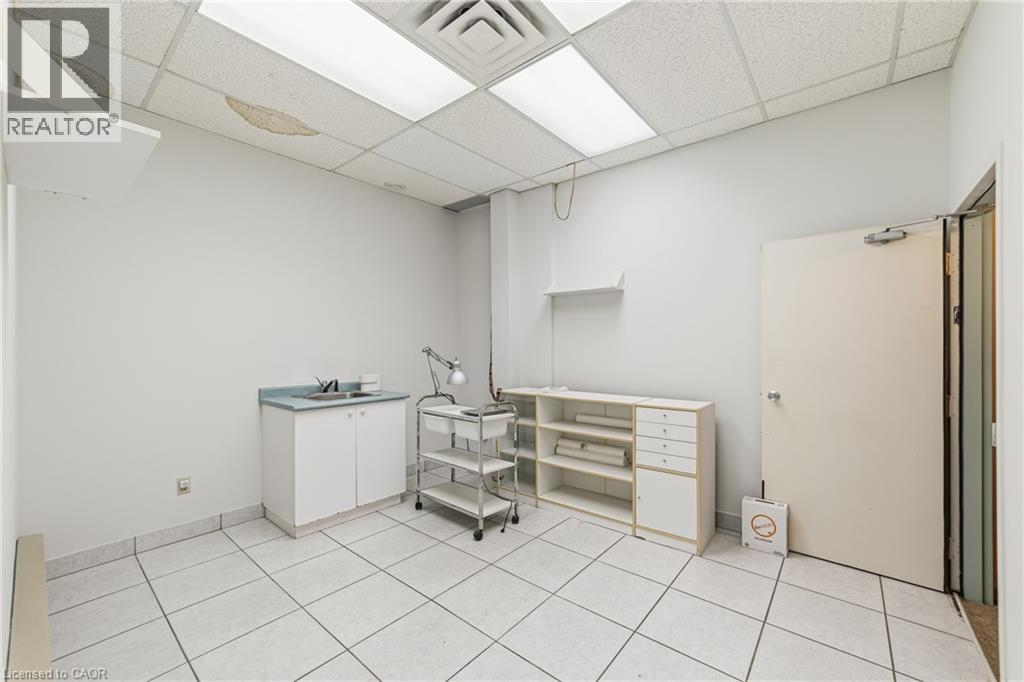 4136 DUNDAS Street W, Etobicoke, Ontario, M8X1X3 — Photo 7