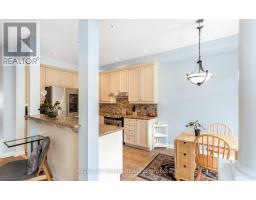 3852 Bloomington Crescent, Mississauga, ON L5M0A3 Photo 14