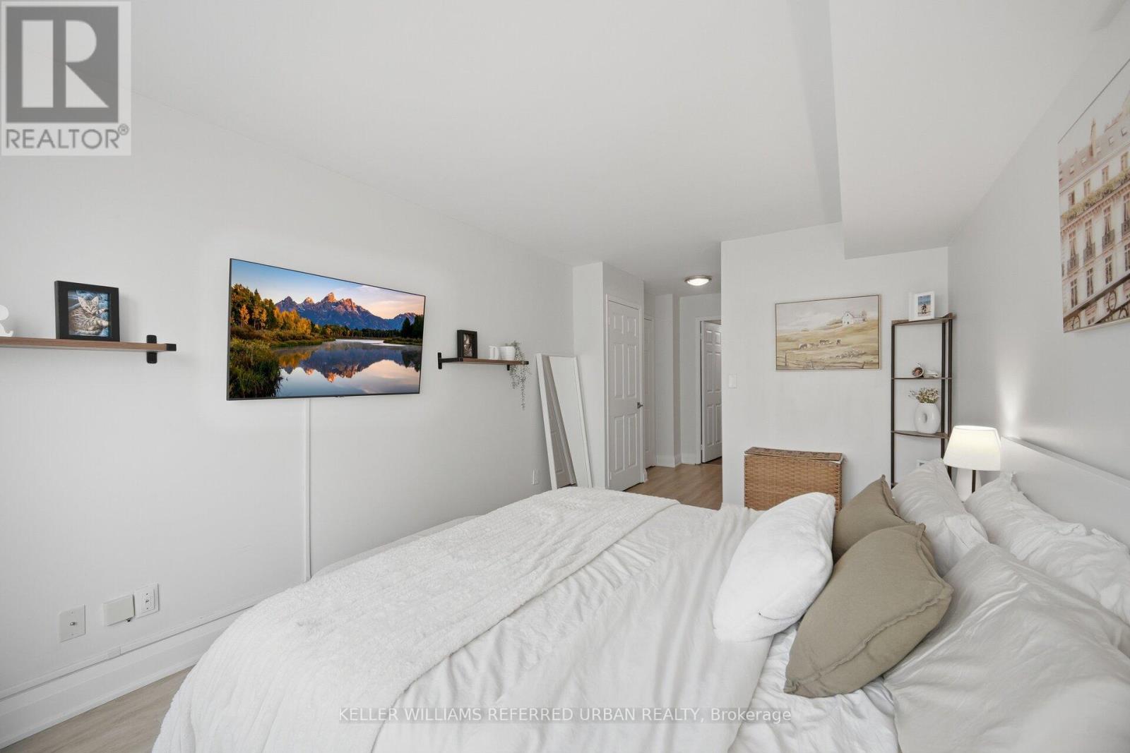 #707 190 MANITOBA STREET - 16
