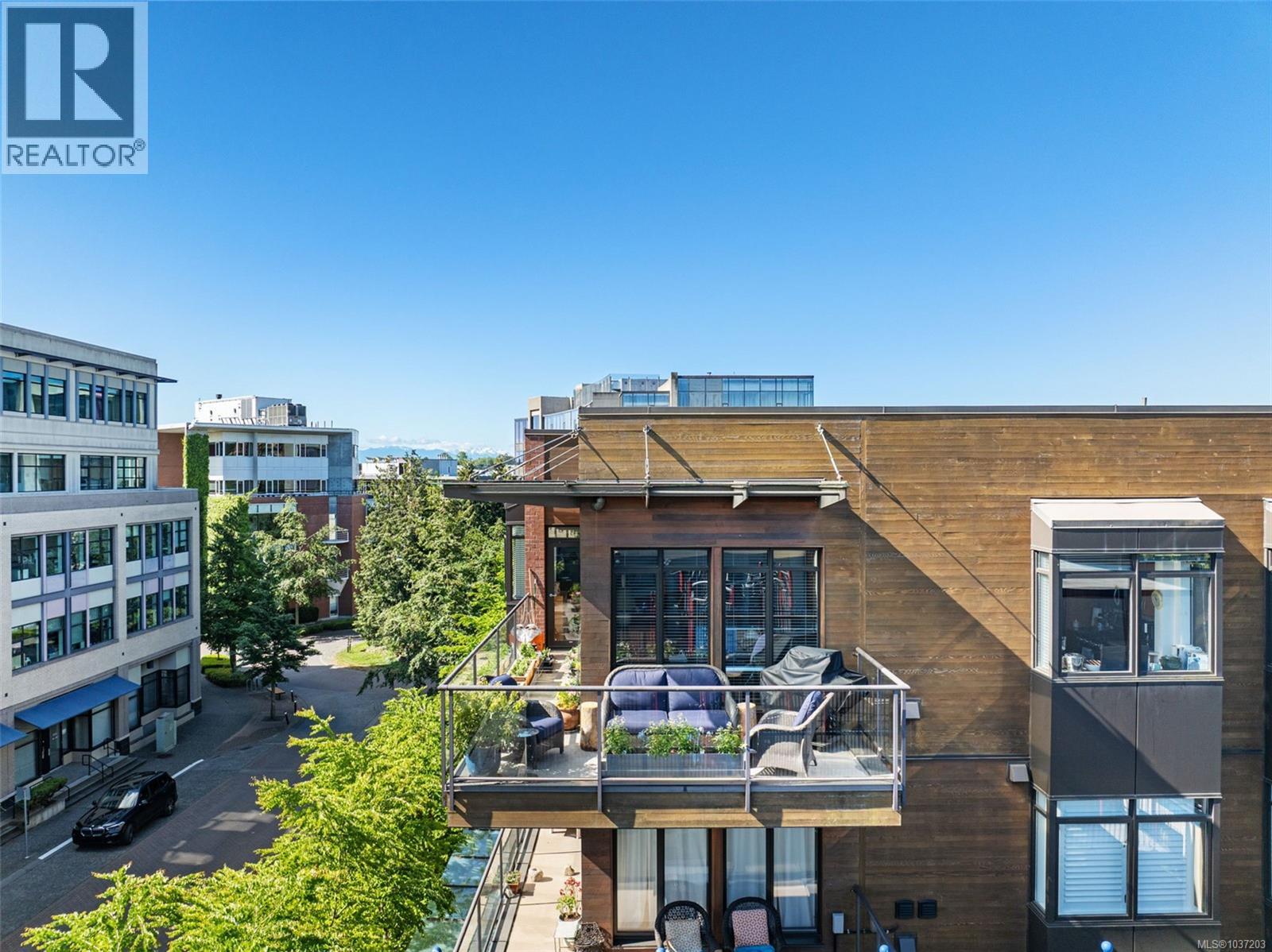 305 300 Waterfront Crescent, Victoria