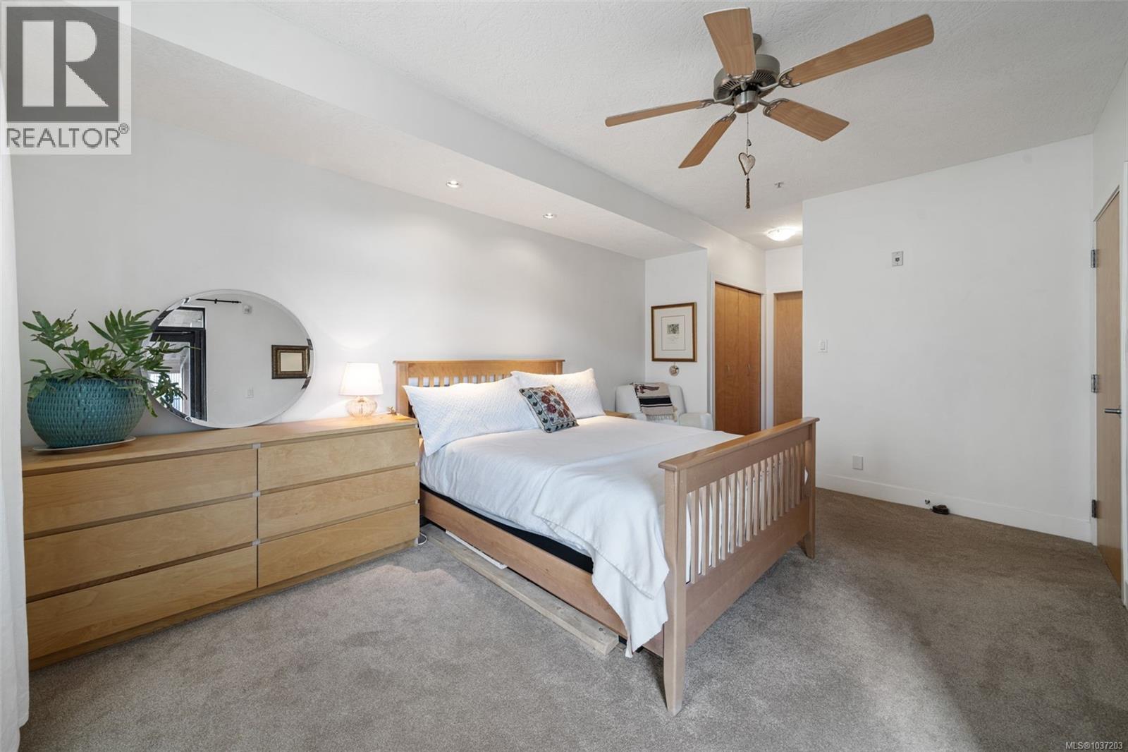 305 300 Waterfront Crescent, Victoria