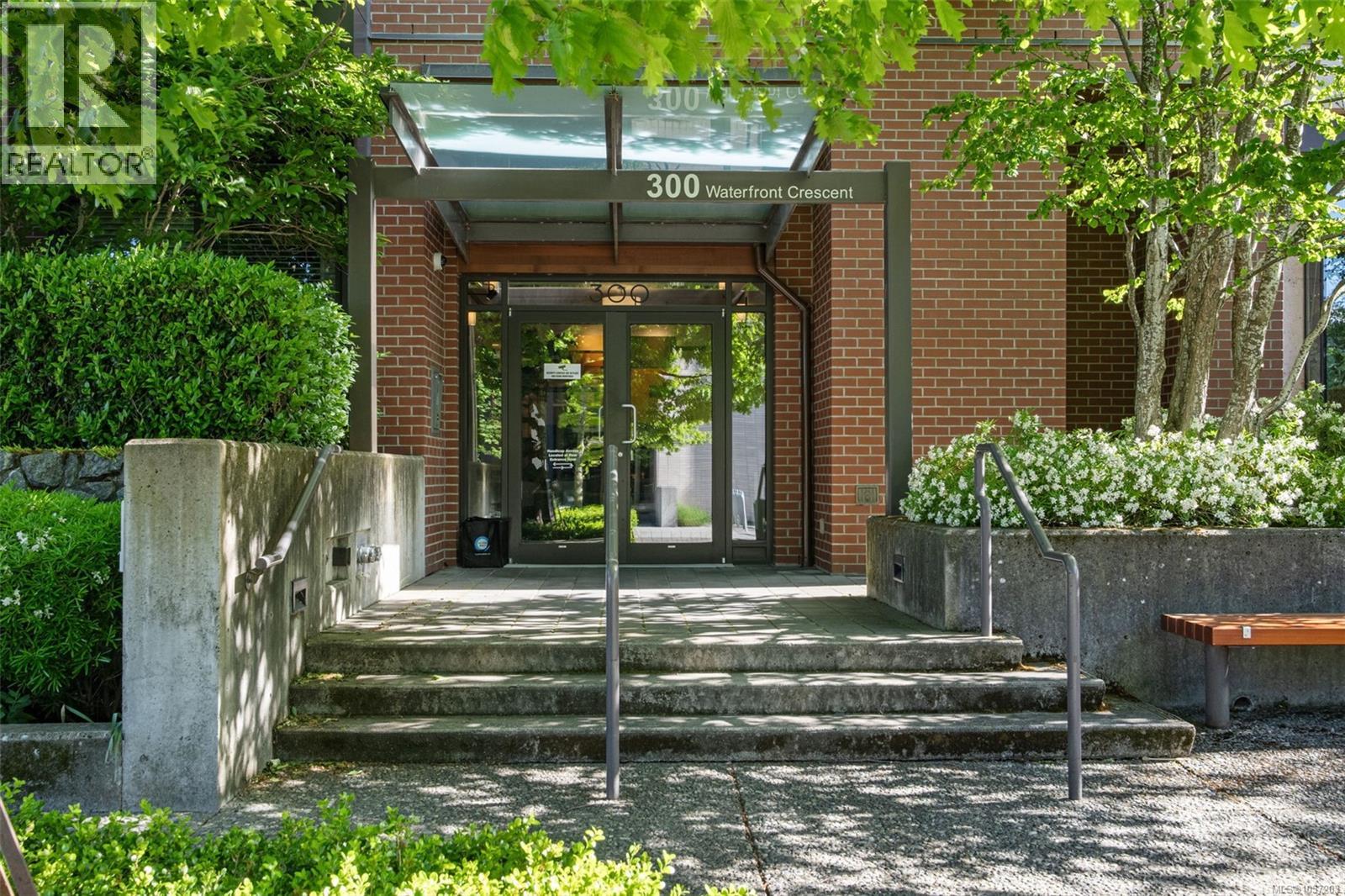 305 300 Waterfront Crescent, Victoria