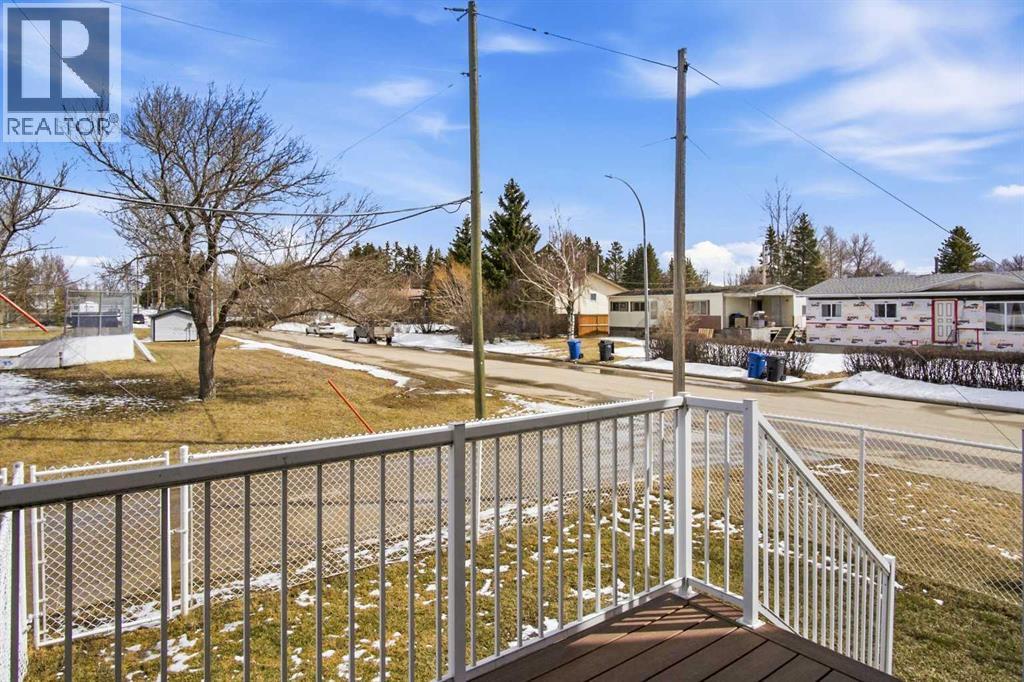 #22 2002 22 Avenue - 32