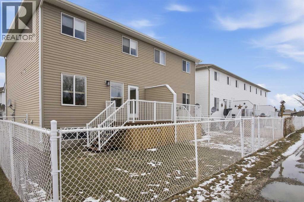 #22 2002 22 Avenue - 34