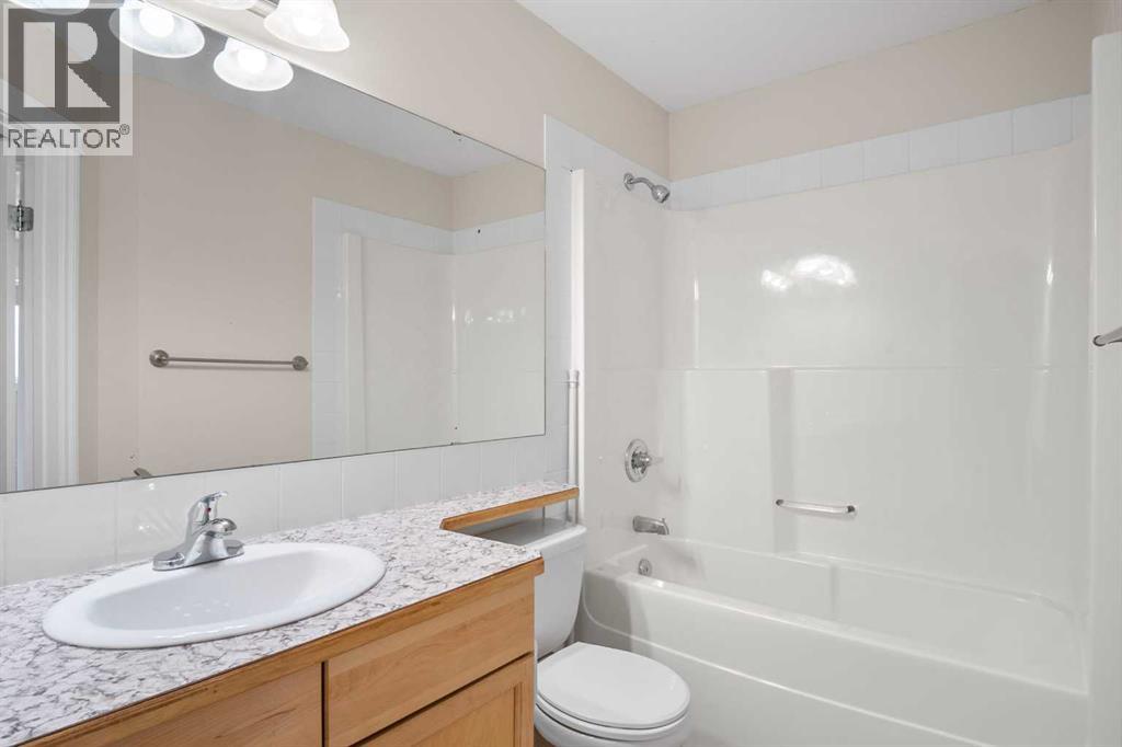 #22 2002 22 Avenue - 19
