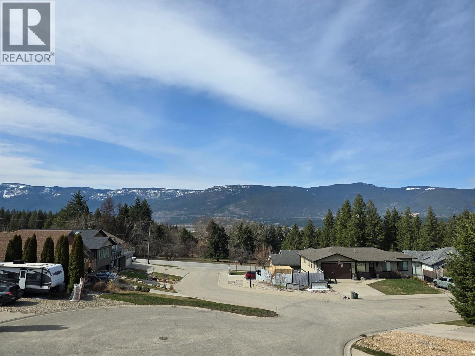  1040 14 Avenue Southeast, Salmon Arm