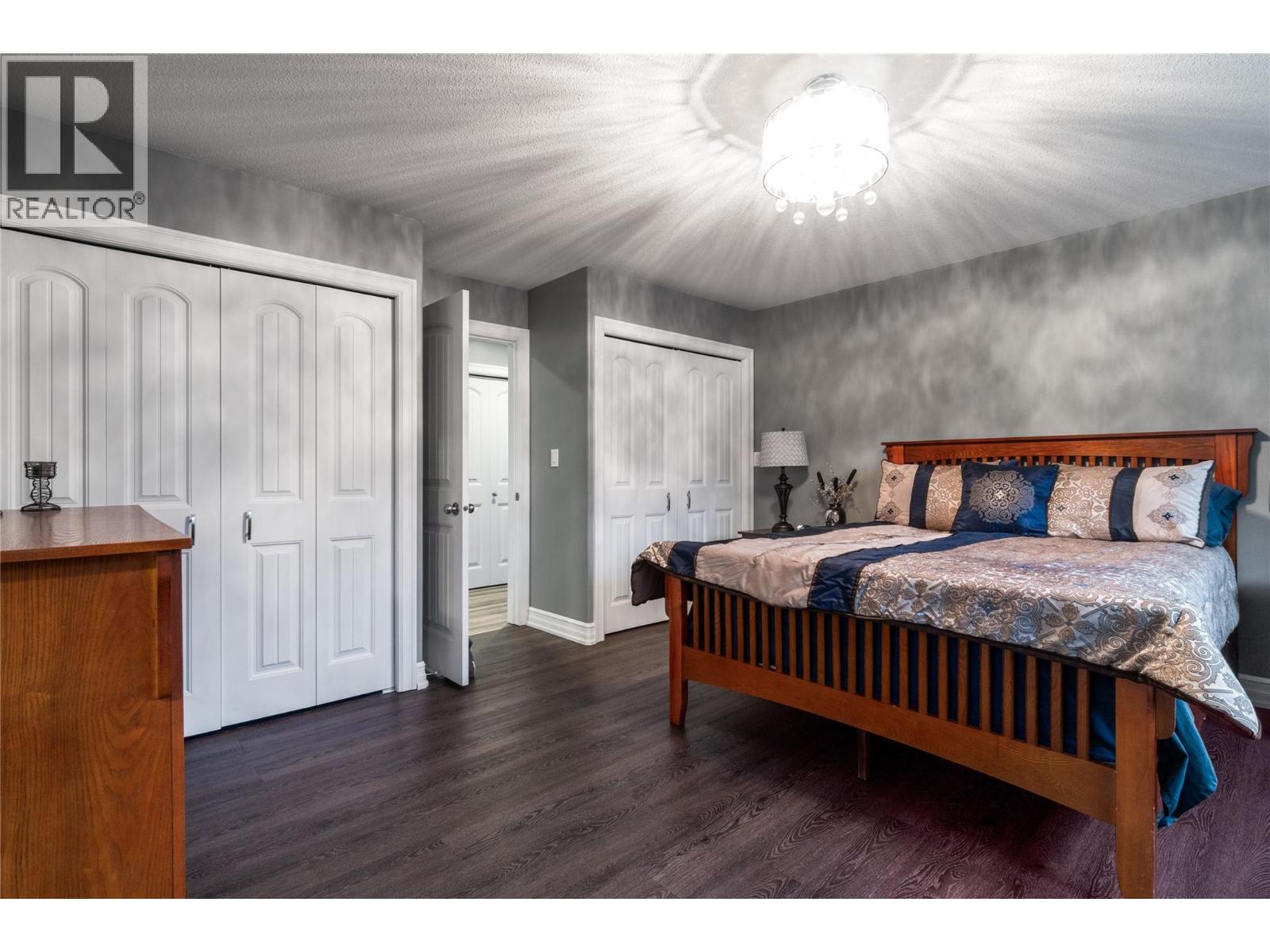  1040 14 Avenue Southeast, Salmon Arm