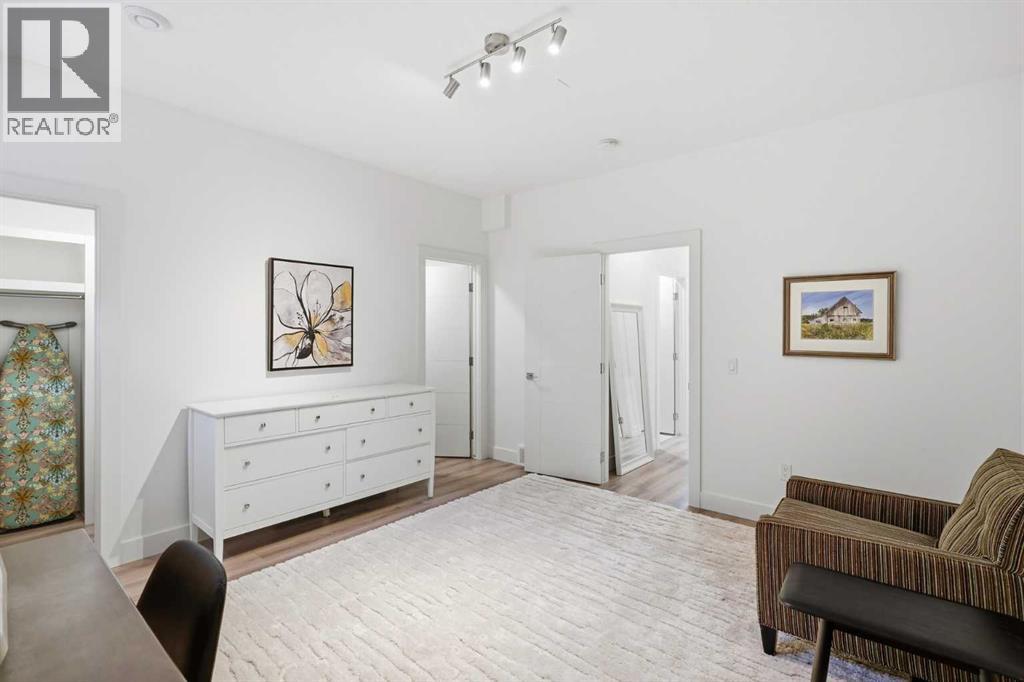 1256 Rosehill Drive NW - 25