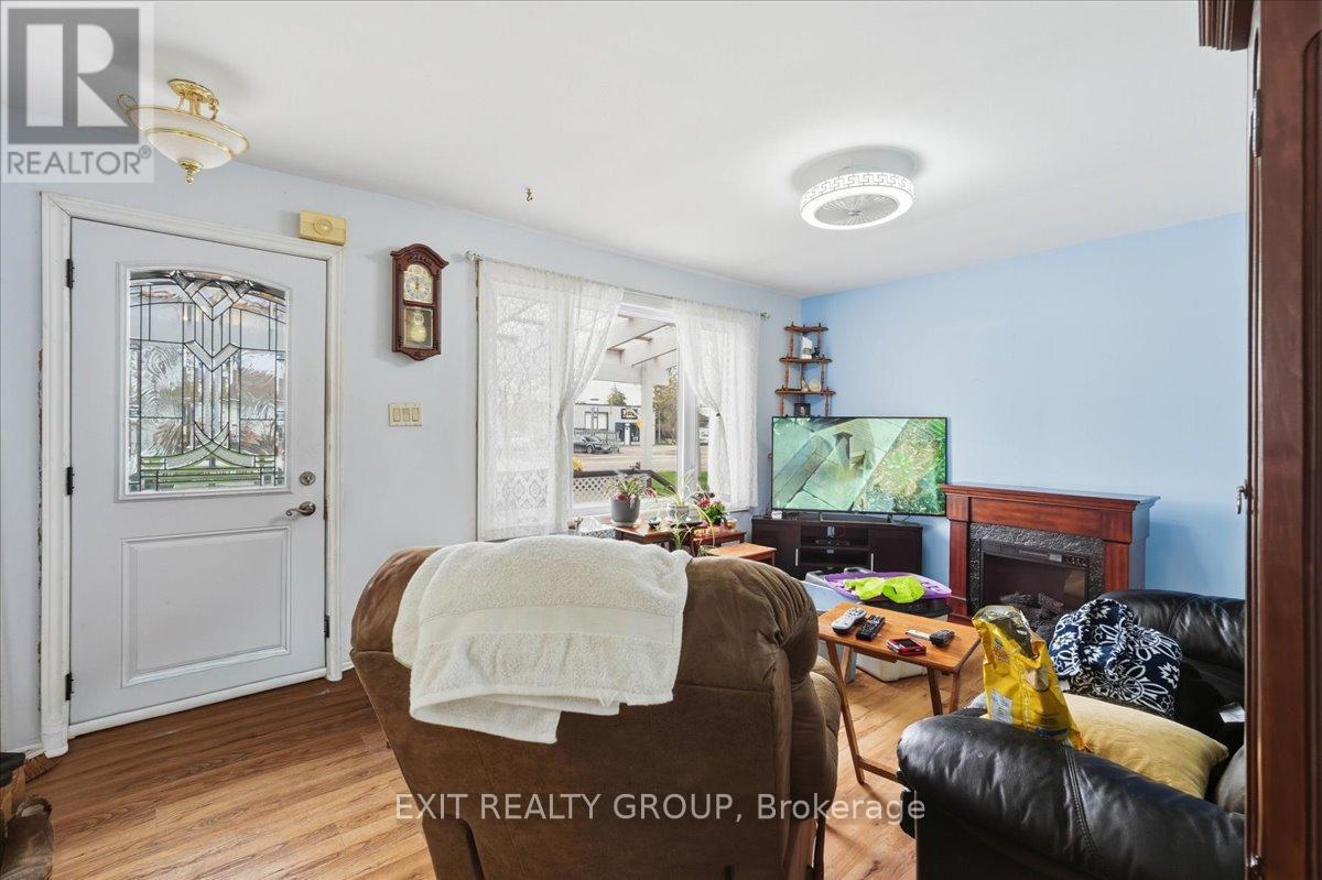 59 CANNIFTON ROAD N - 11