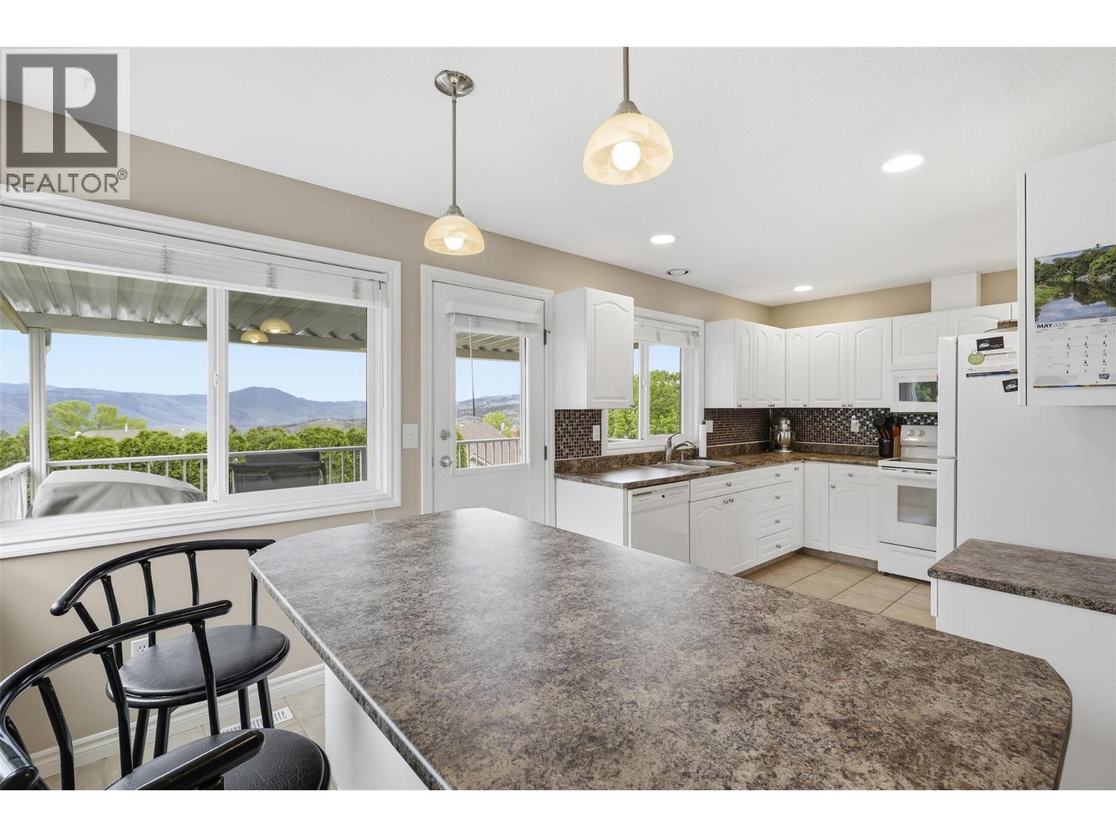 977 GARYMEDE Court - 18
