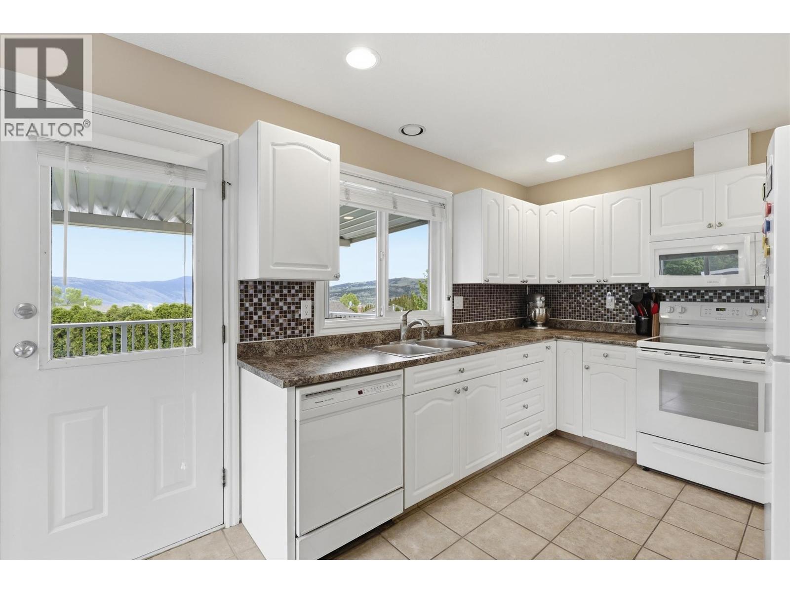 977 GARYMEDE Court - 19