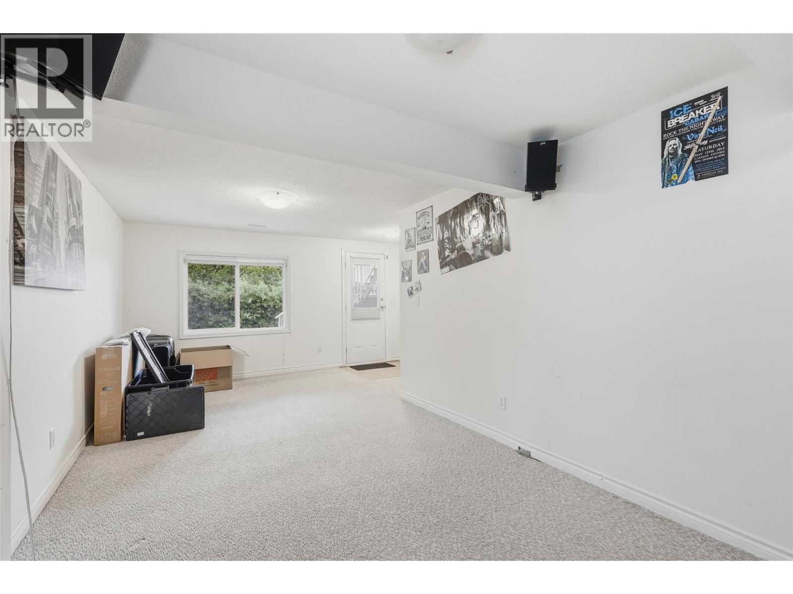 977 GARYMEDE Court - 44
