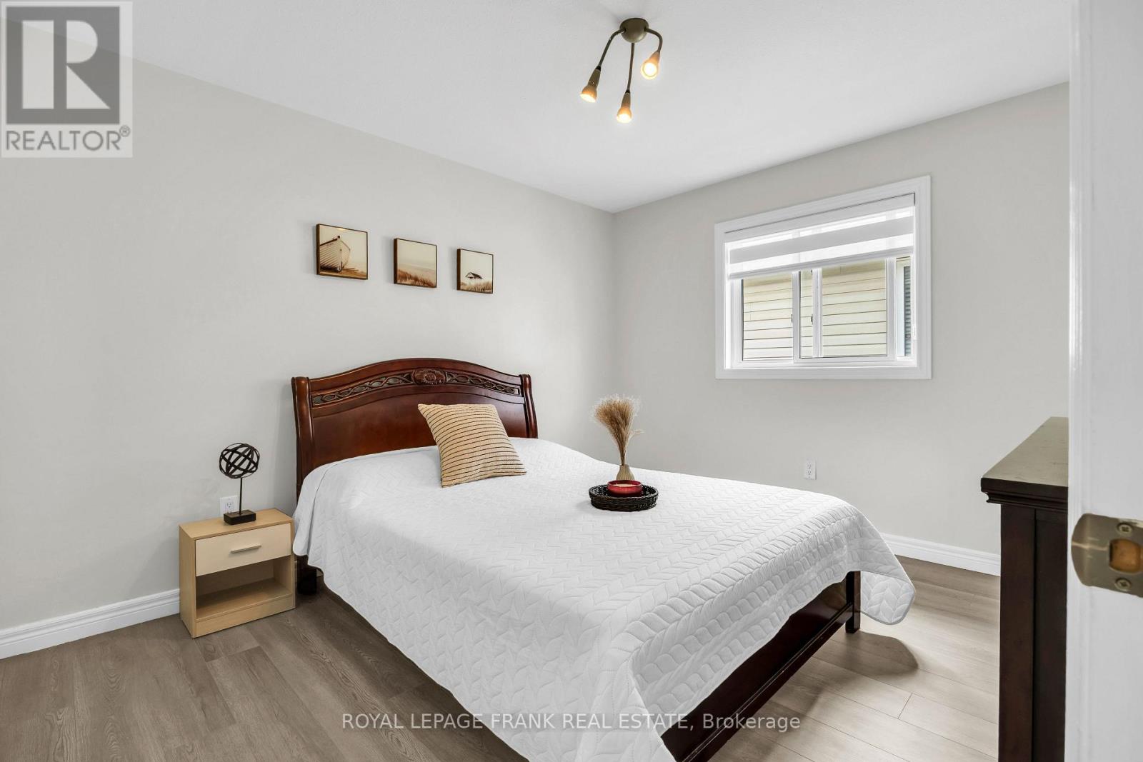 375 ST LAWRENCE DRIVE - 18