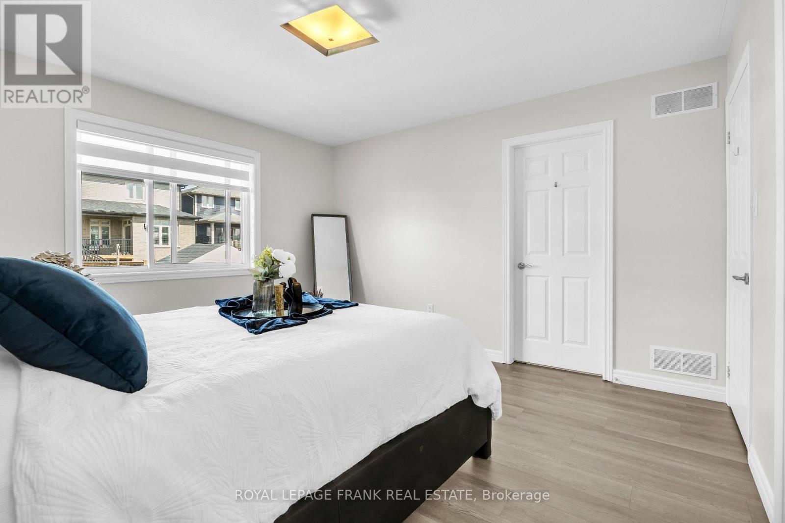375 ST LAWRENCE DRIVE - 12