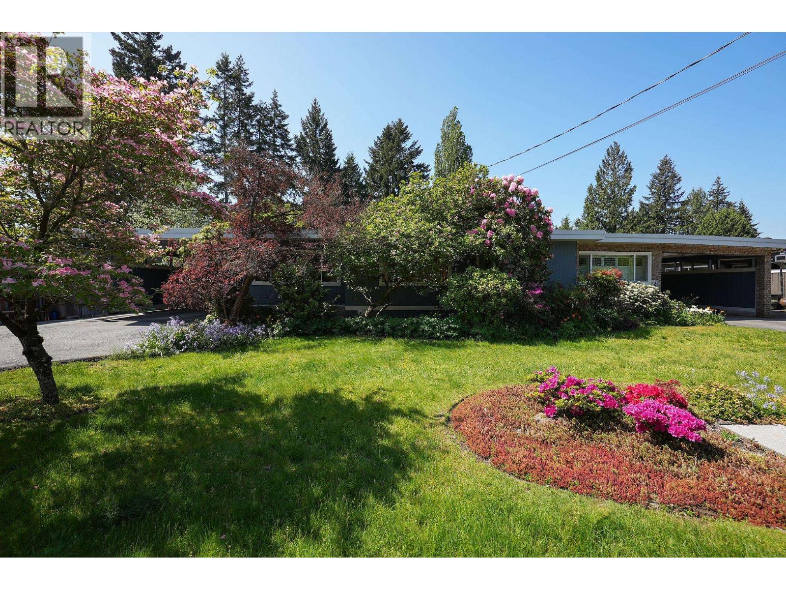 3665 EDGEMONT BOULEVARD, North Vancouver