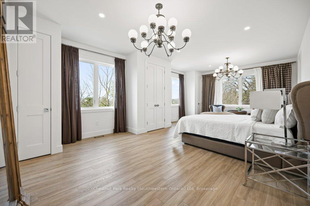 27 VARDON DRIVE - 15