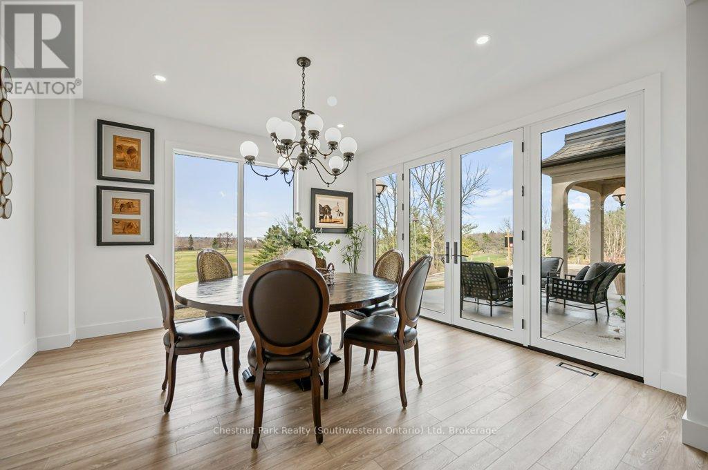 27 VARDON DRIVE - 23