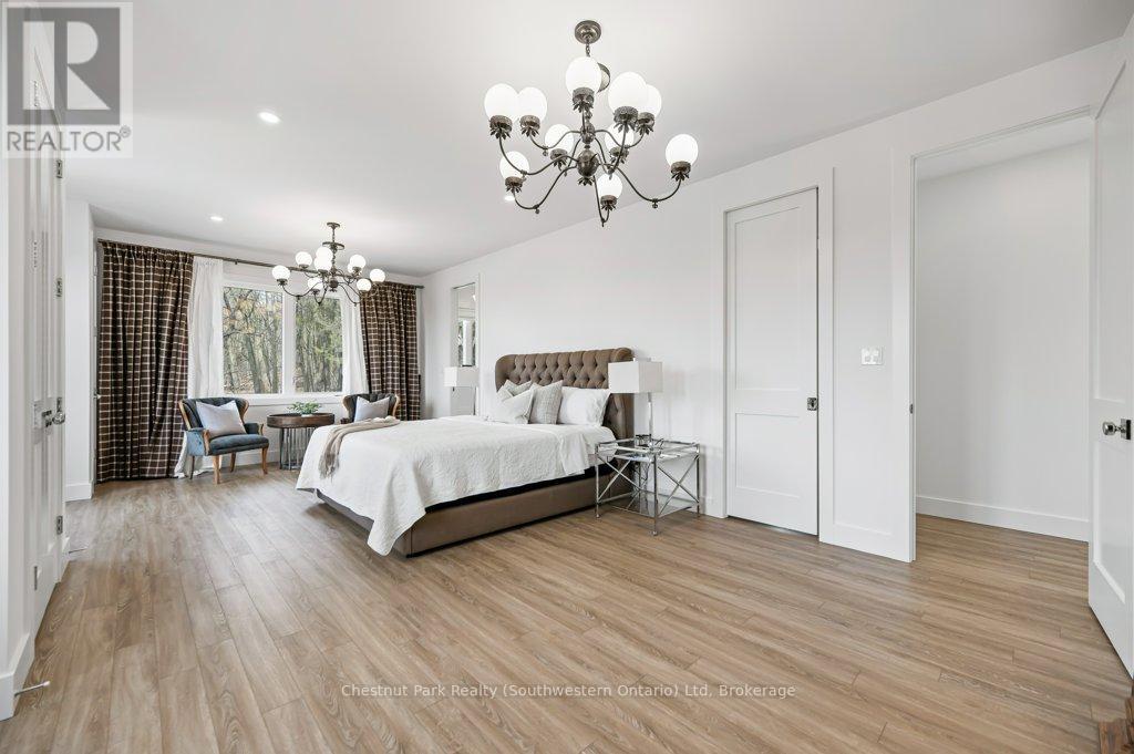 27 VARDON DRIVE - 27