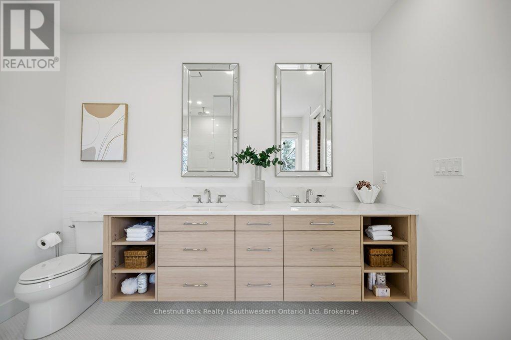 27 VARDON DRIVE - 30
