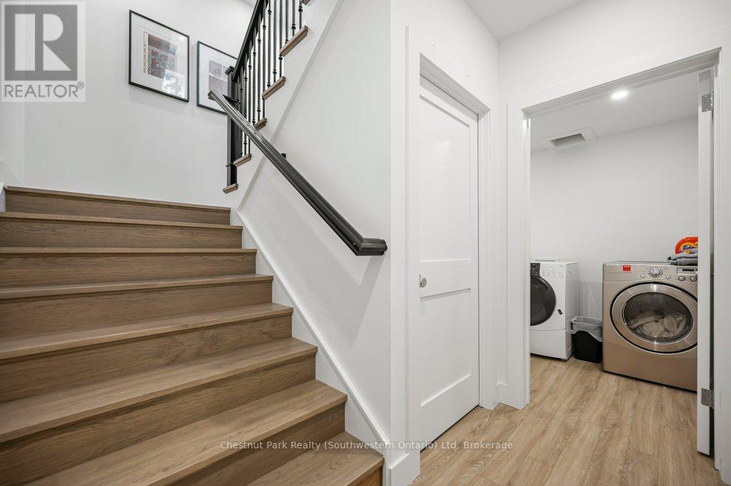 27 VARDON DRIVE - 46