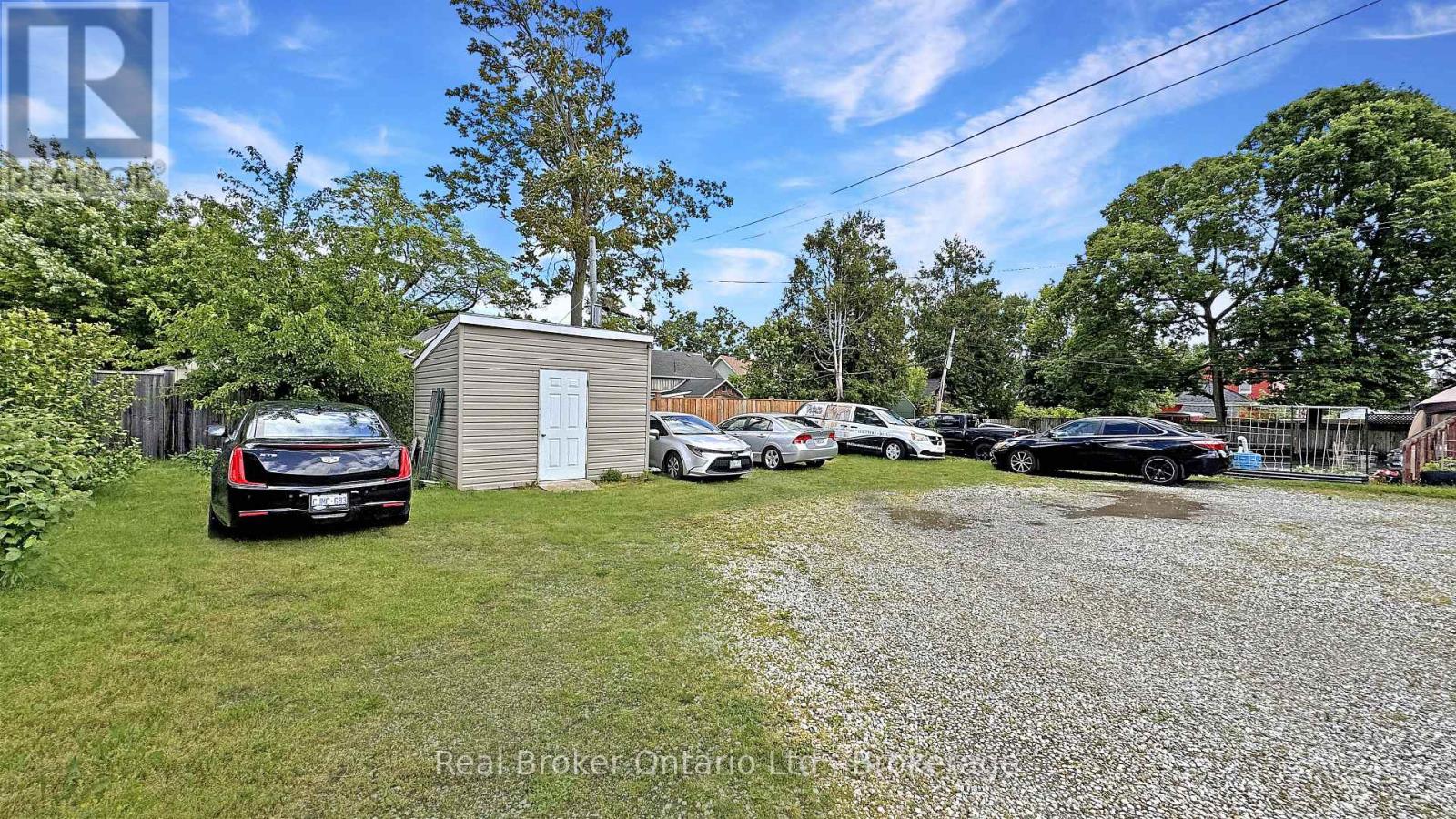 275 BRANT AVENUE - 4