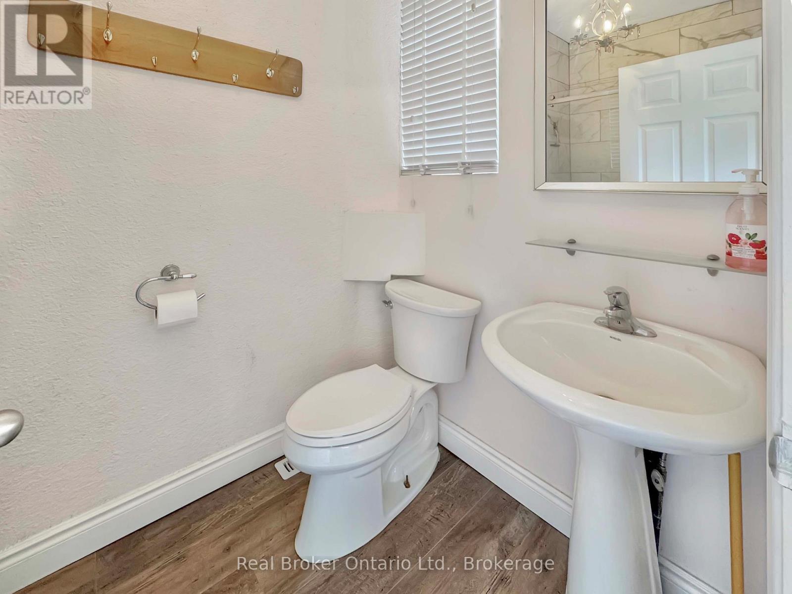 273 BRANT AVENUE - 14