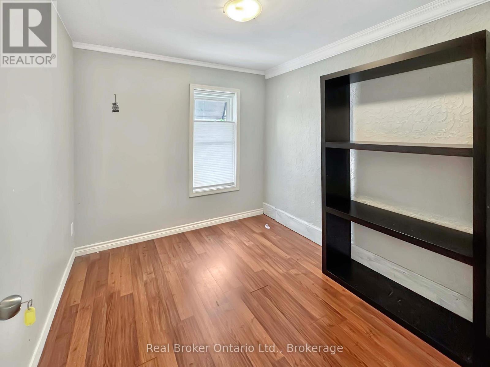 273 BRANT AVENUE - 18