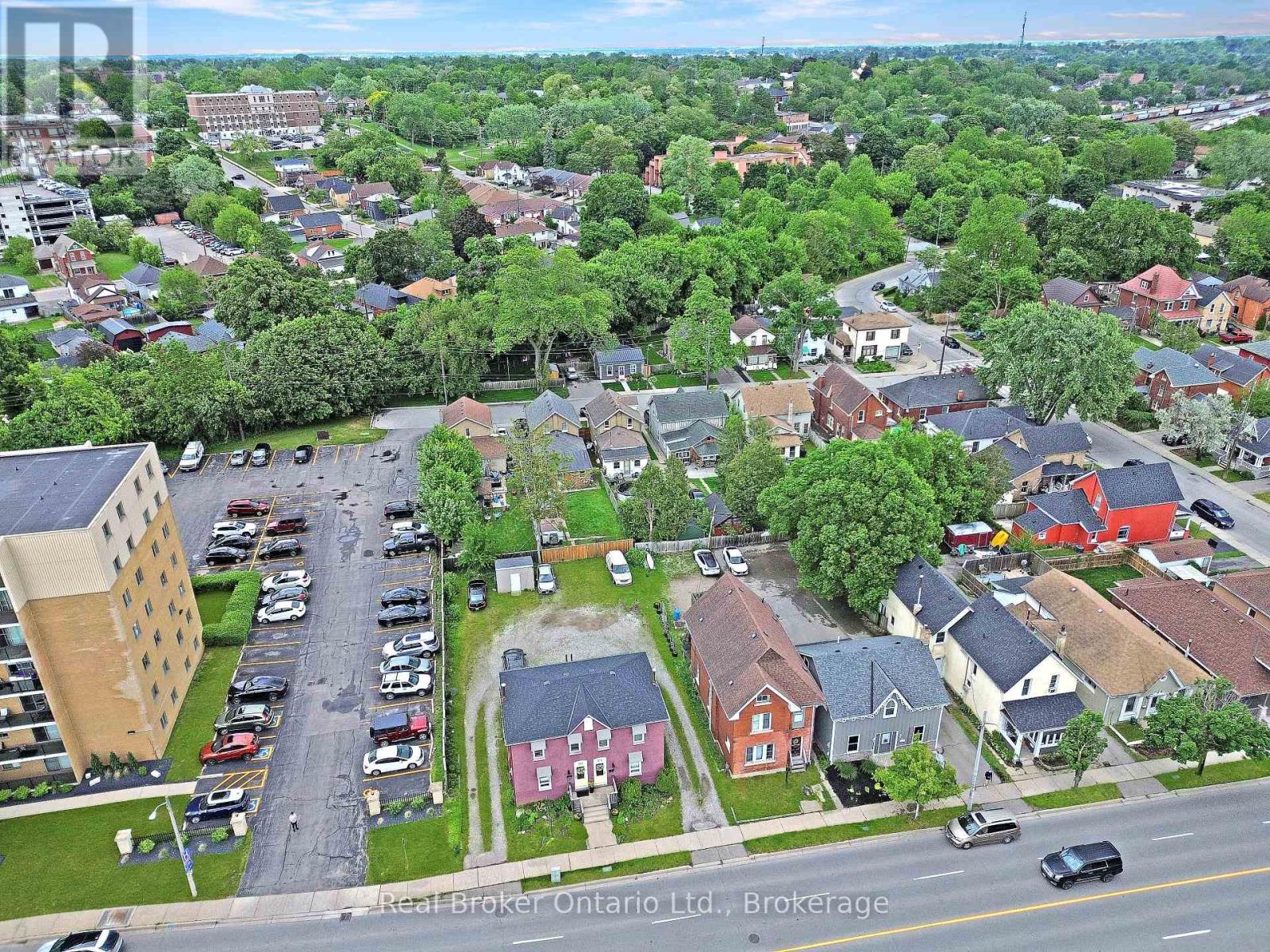 273 BRANT AVENUE - 21