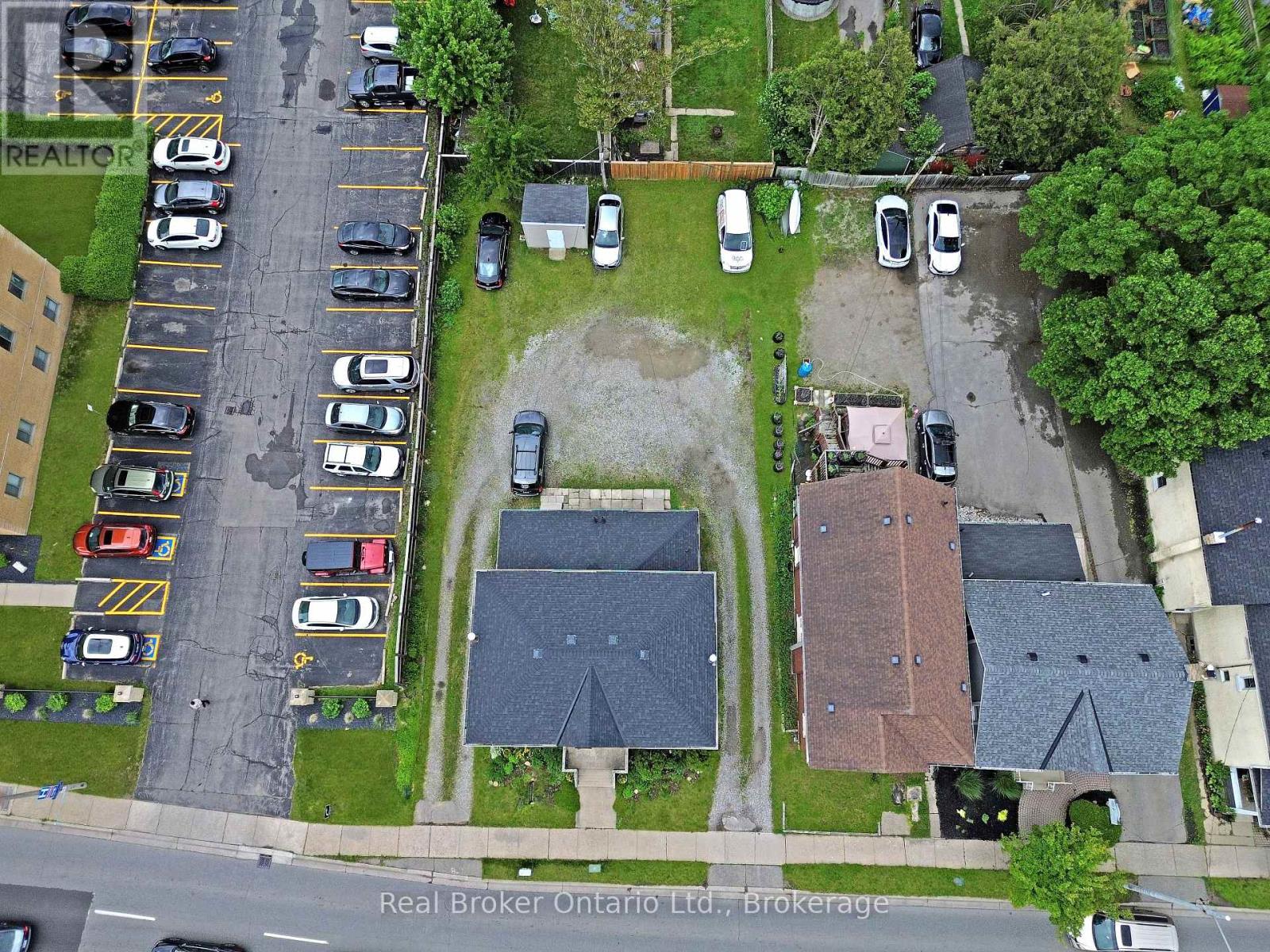 273 BRANT AVENUE - 5