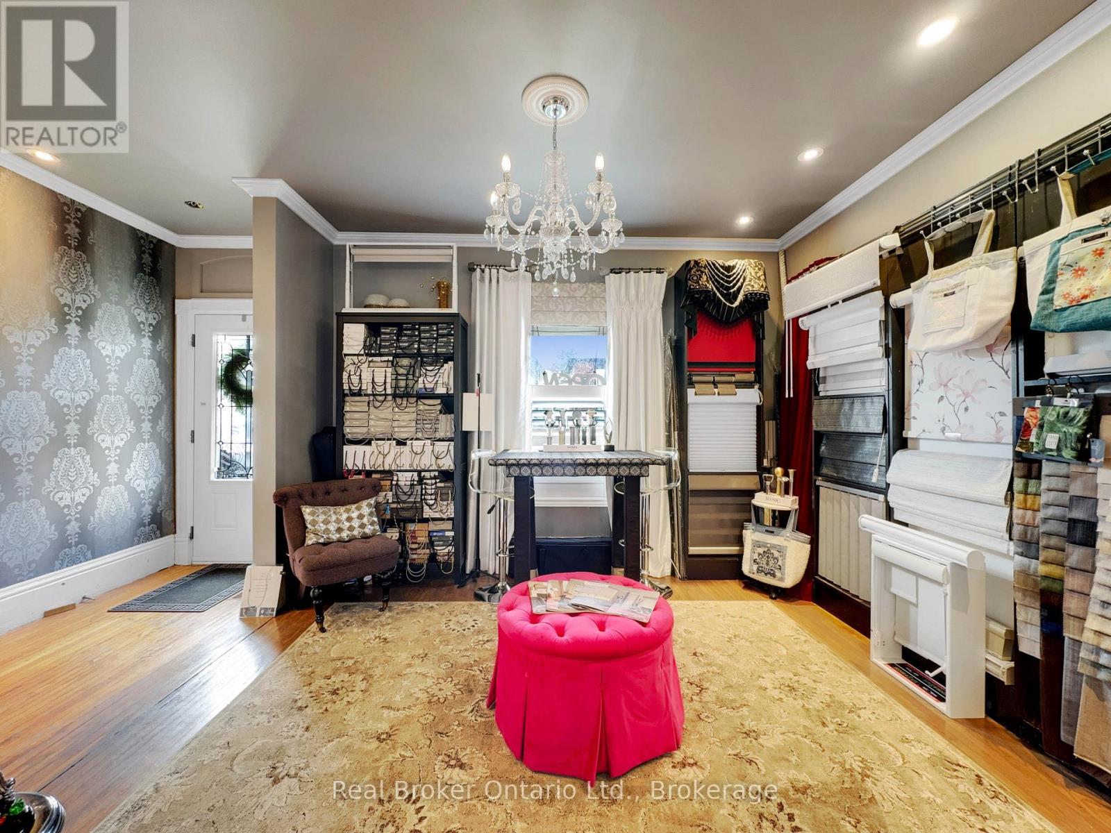 273-275 BRANT AVENUE - 14
