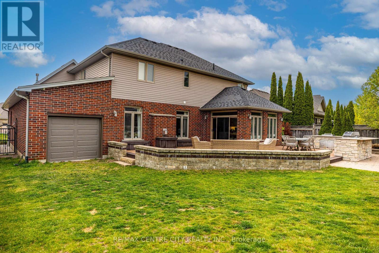 2114 RIVERBEND ROAD - 13