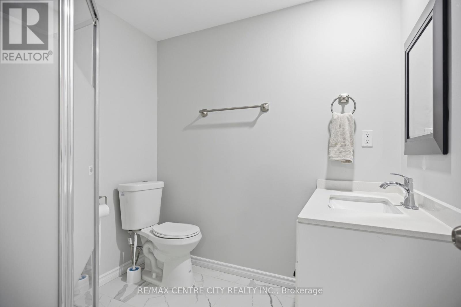 2114 RIVERBEND ROAD - 50