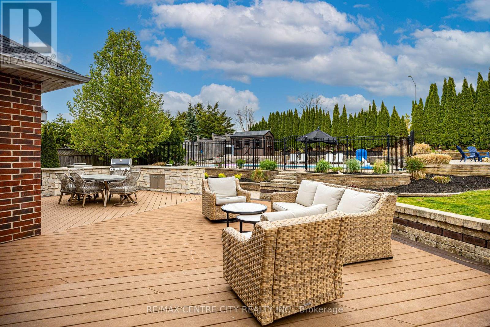 2114 RIVERBEND ROAD - 8