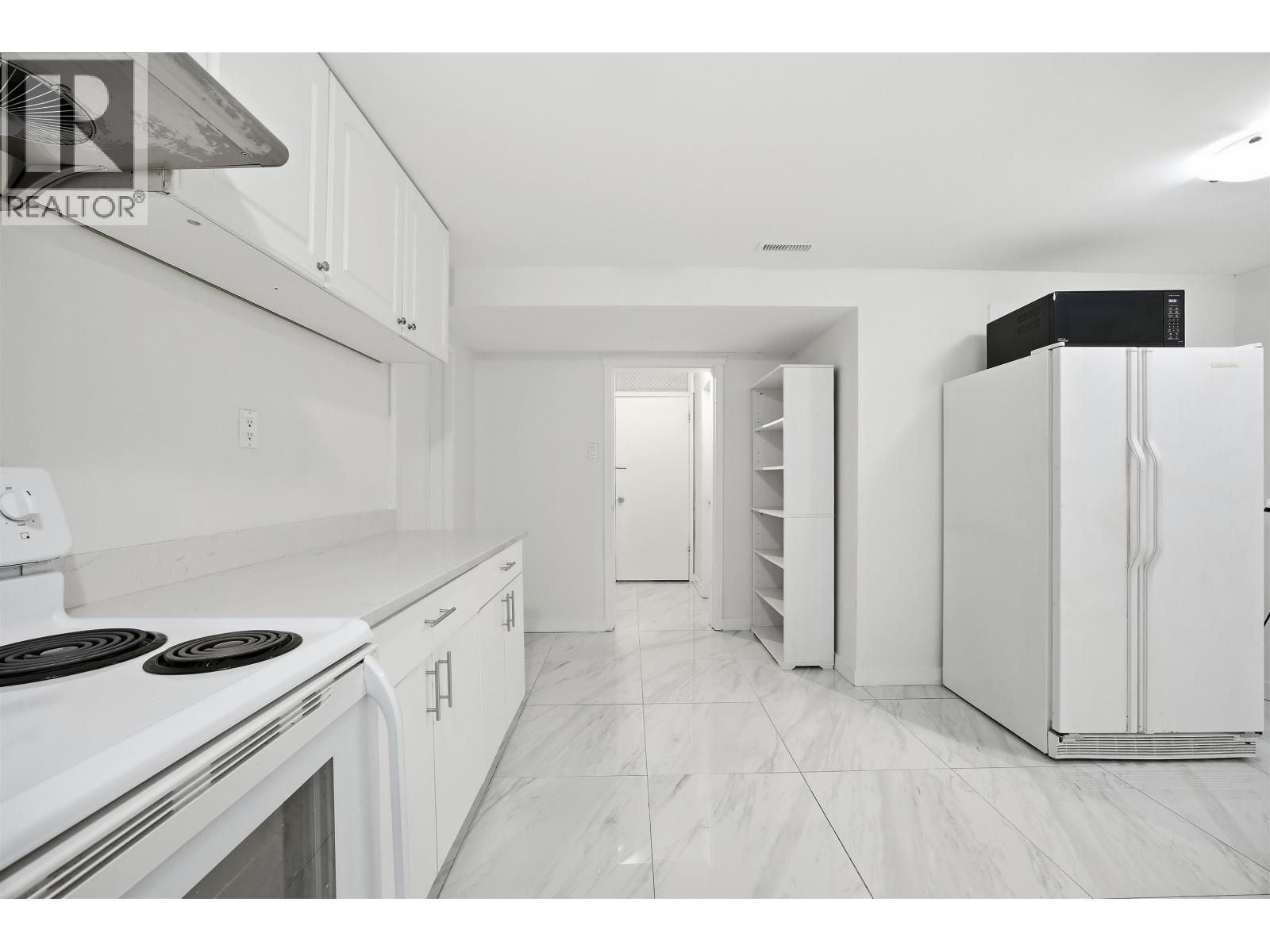 3 Bed, 2 Bath House for Rent in Burnaby – Lower 1106 DUTHIE AVENUE, Burnaby – MLS# R3124869 - Image 3