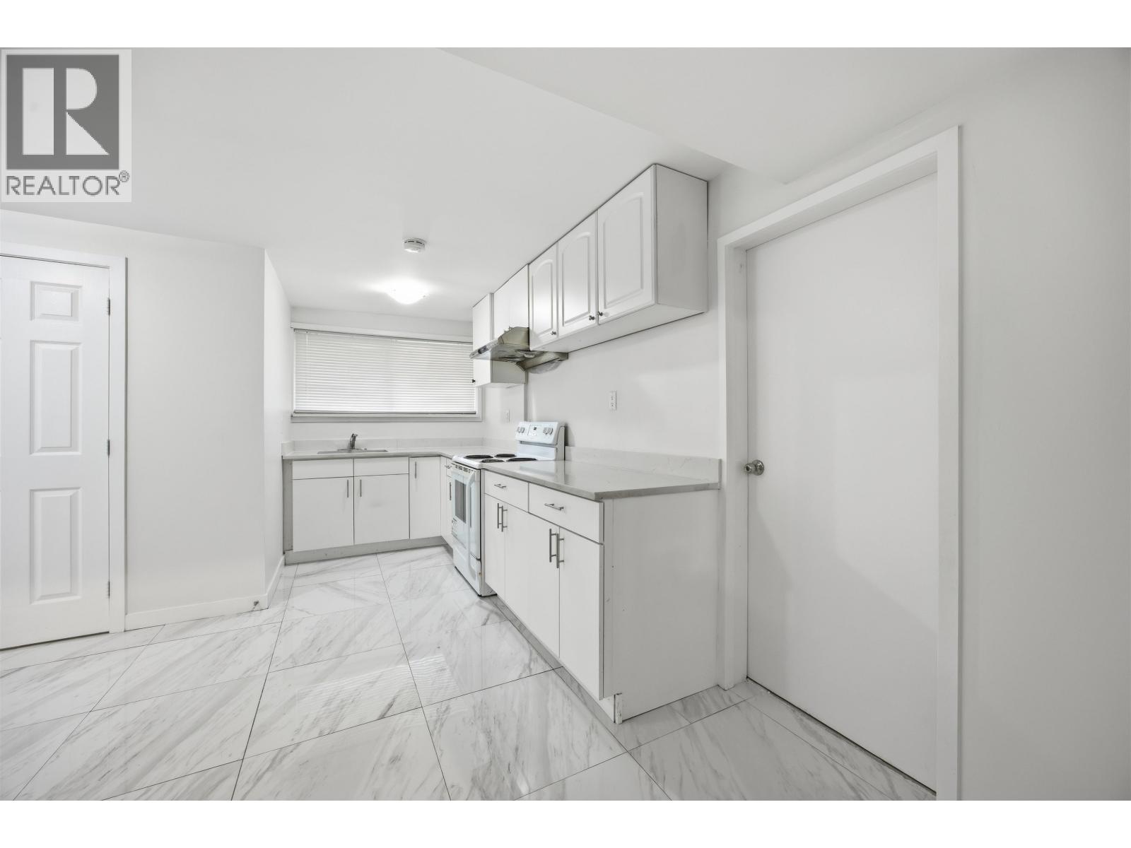 3 Bed, 2 Bath House for Rent in Burnaby – Lower 1106 DUTHIE AVENUE, Burnaby – MLS# R3124869 - Image 5