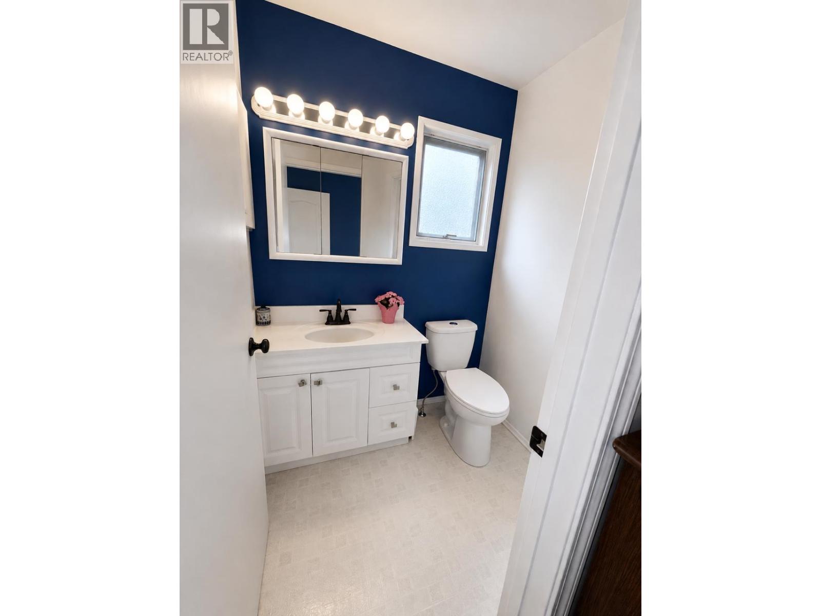 7864 LOYOLA CRESCENT - 12