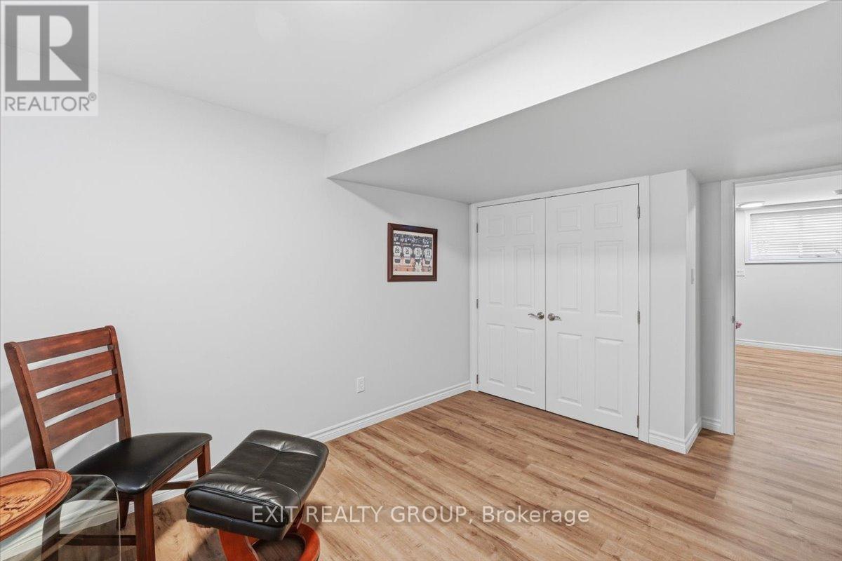 12 DORCHESTER DRIVE - 30
