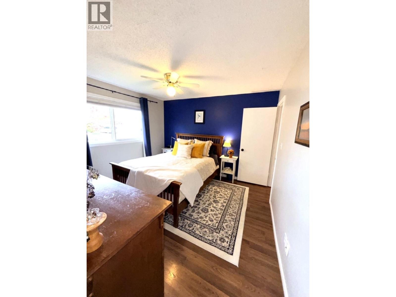 7864 LOYOLA CRESCENT - 11