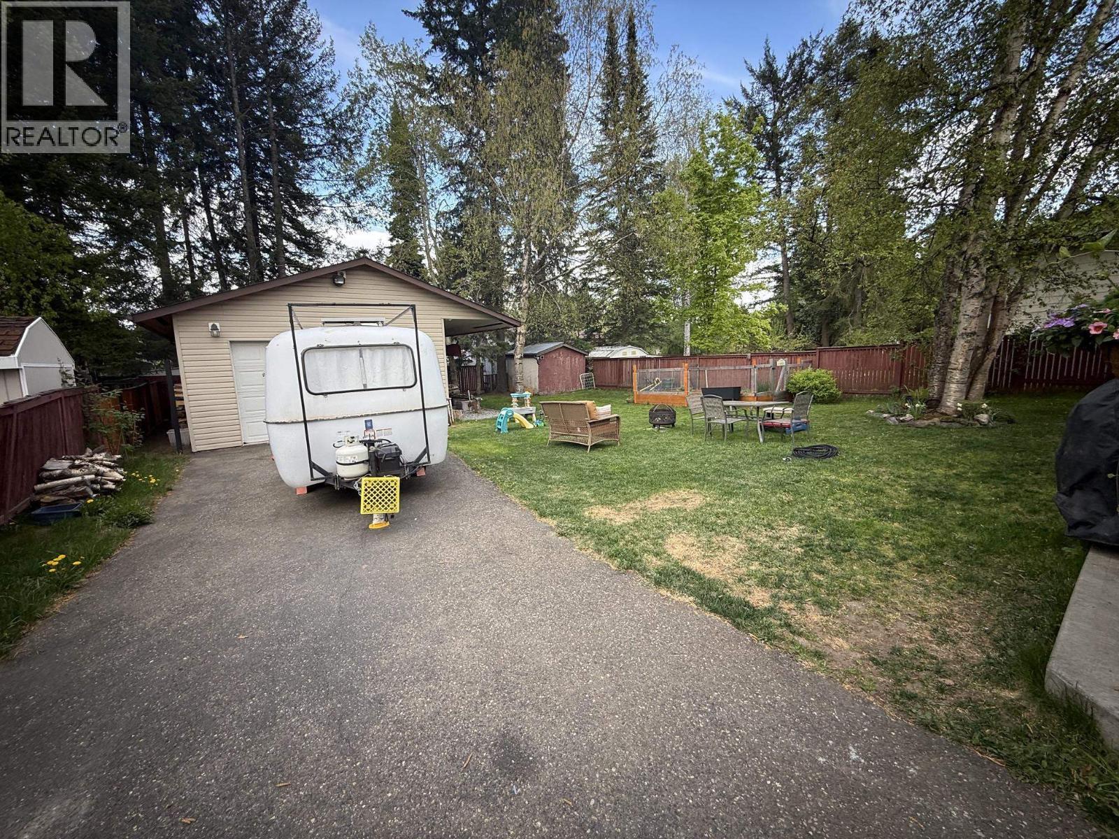 7864 LOYOLA CRESCENT - 24