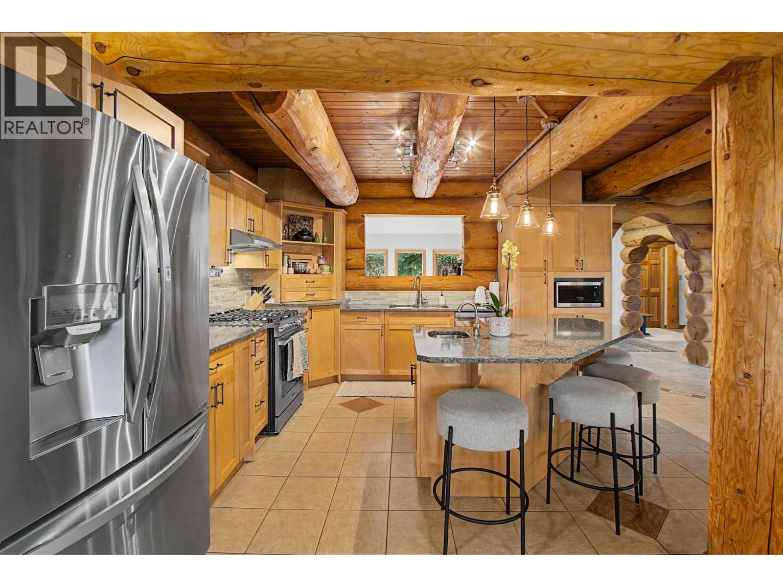 Photo 11 of 41 — 14350 FRANKFORD ROAD · Prince George, BC