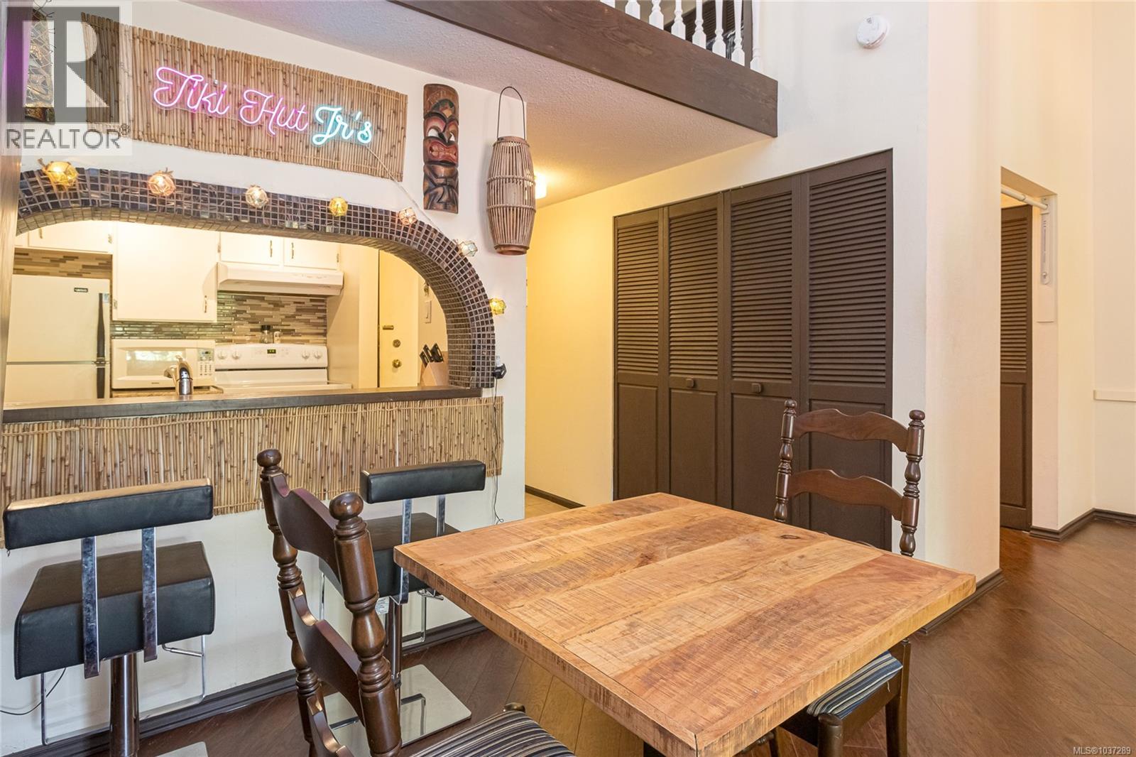 407 1009 McKenzie Avenue, Saanich