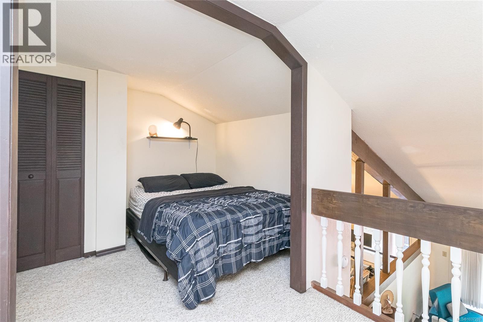 407 1009 McKenzie Avenue, Saanich