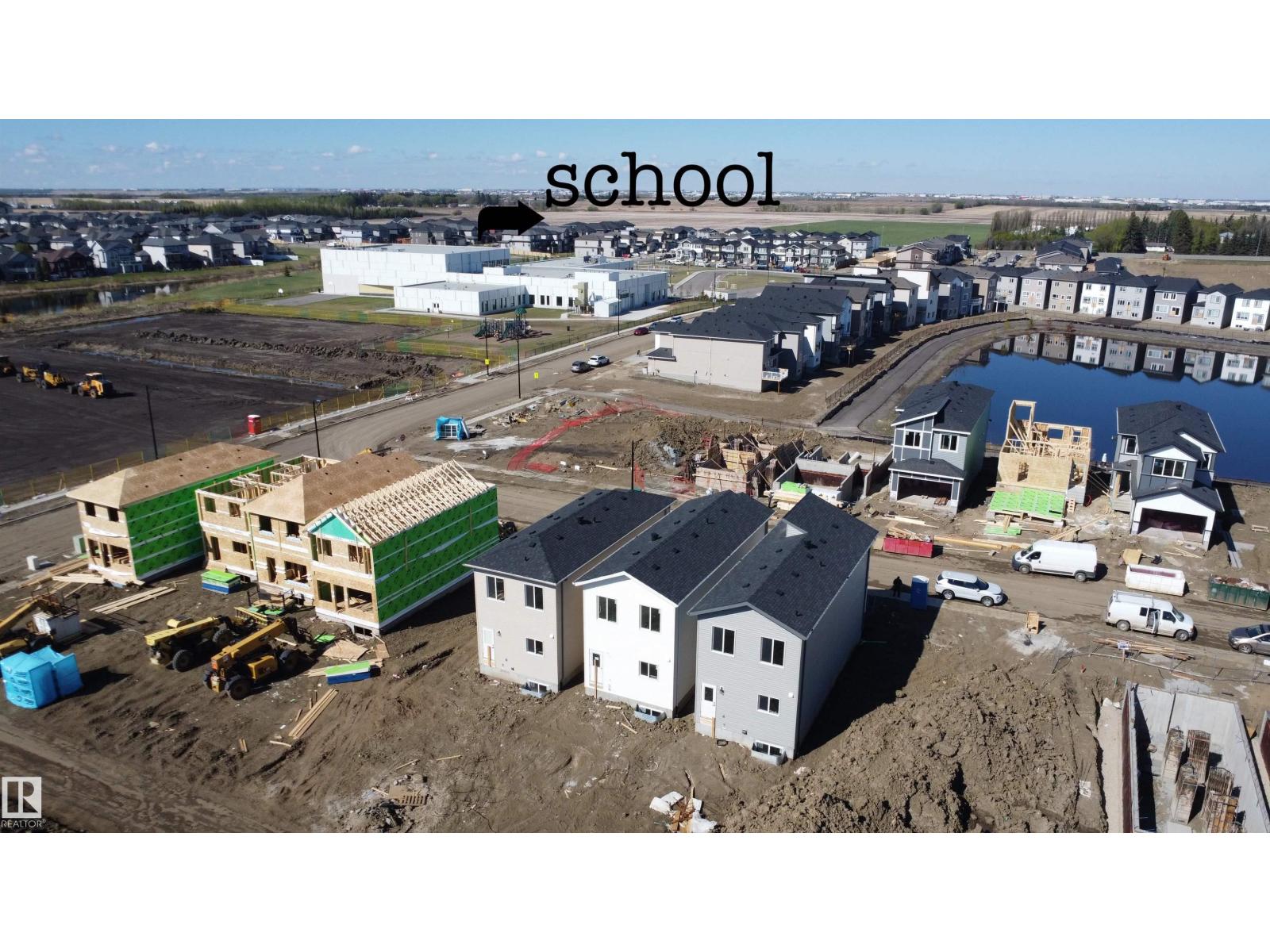 4215 63 St - Image 2